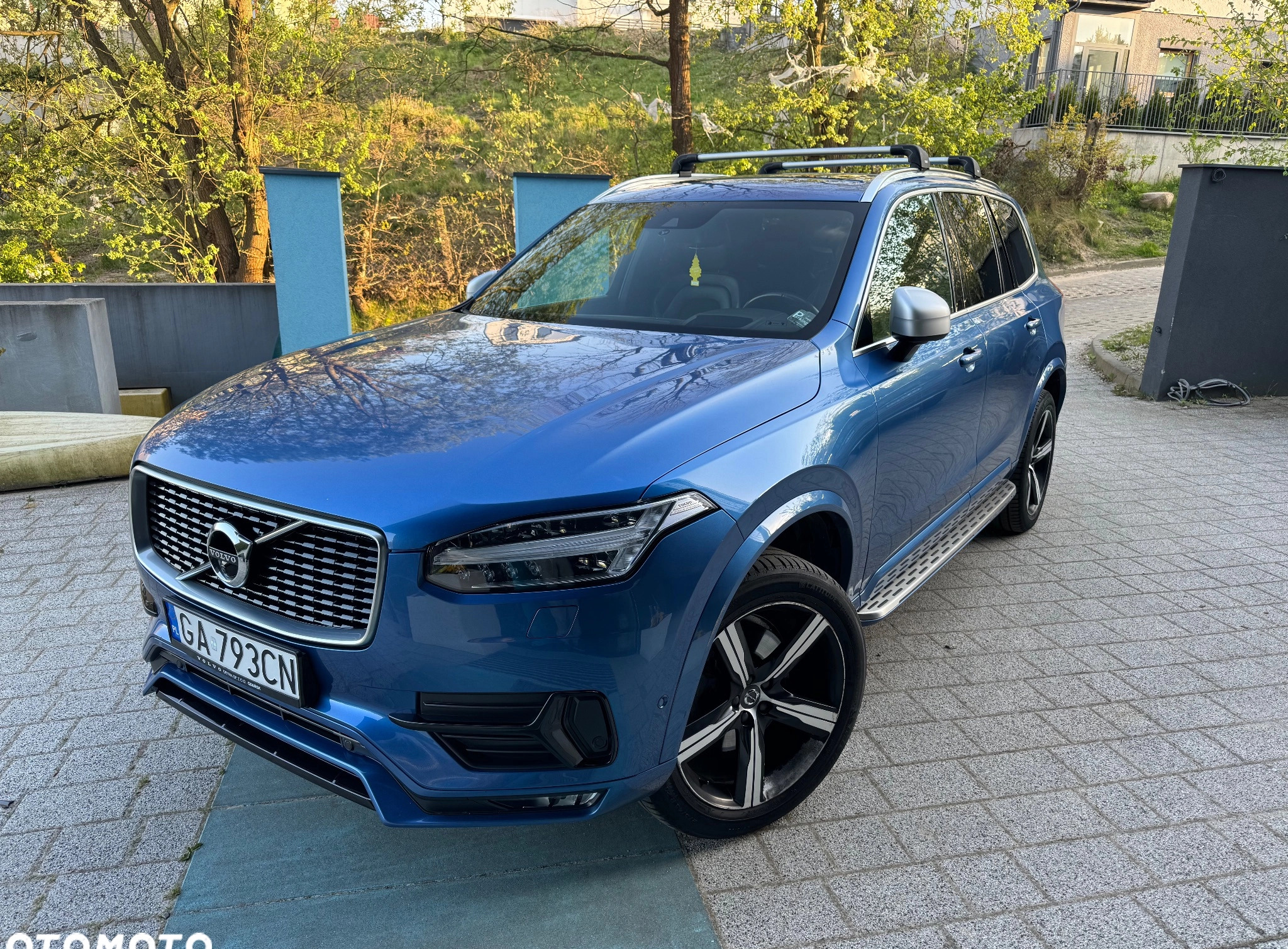 Volvo XC 90 cena 198000 przebieg: 98000, rok produkcji 2018 z Gdynia małe 742